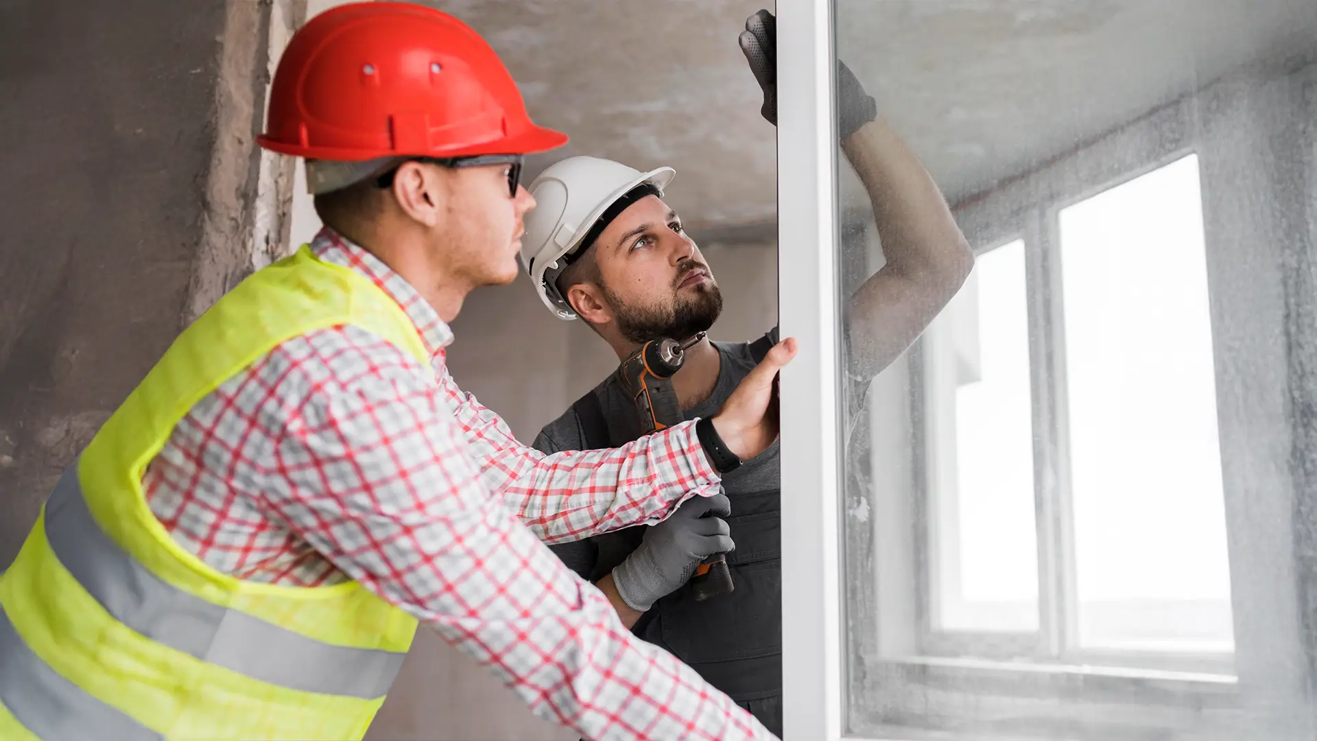 How to repair a door? When do you need a handyman for repairing a door?